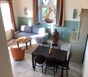 Tredrez-Locquemeau House | Kerlauma