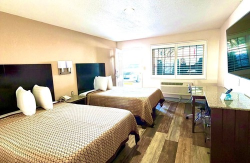 Kermit Hotel | Kermit Inn