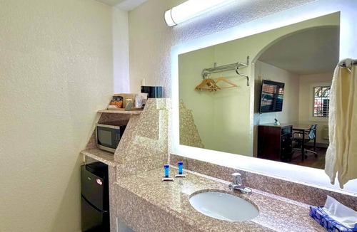 Kermit Hotel | Kermit Inn