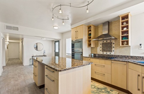 El Paso House | Kern Beach