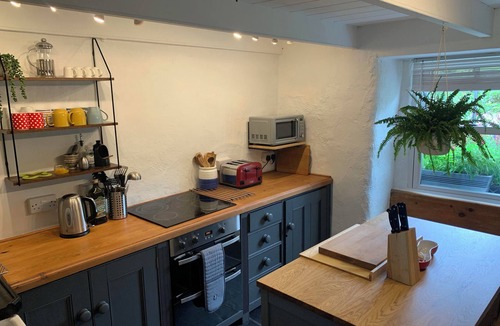 Carnbrea Cottage | KERNYK, with open fire in Redruth