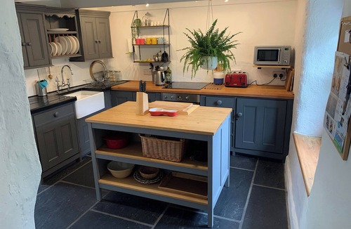 Carnbrea Cottage | KERNYK, with open fire in Redruth