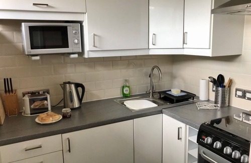 St Wenn Cottage | Kerriers Studio, Private Hot Tub, Natural, Peaceful, Mid Cornwall