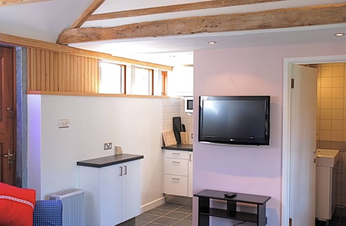 St Wenn Cottage | Kerriers Studio, Private Hot Tub, Natural, Peaceful, Mid Cornwall