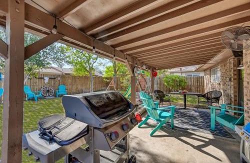Kerrville House | Kerrville Hidden Gem with Firepit and Grill - Great Location