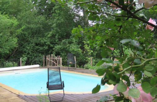 Sainte-Croix-de-Volvestre House | kerterre, petit nid des petites Pyrénéees