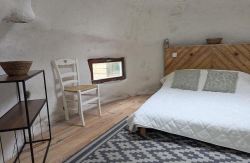 La Bastide-sur-l'Hers House | Kerterre, hébergement insolite en lisière de forêt