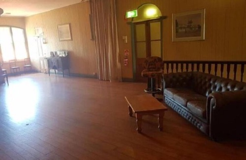 Redbank Hotel | Kerwick Hotel