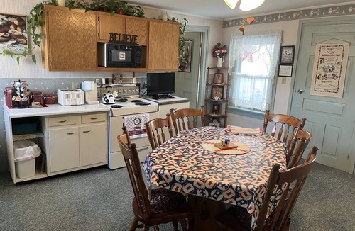 Milford Apartment | Kessler Apartment - Welcoming apt in rolling hills close to Dreams Park