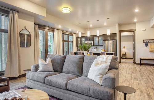 Park City Apartment | Kestrel by Avantstay Close to the Ski Slopes in This Majestic Home in Park City