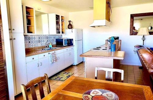 Nogales Cottage | Kestrel Cottage at Birdsong Retreat