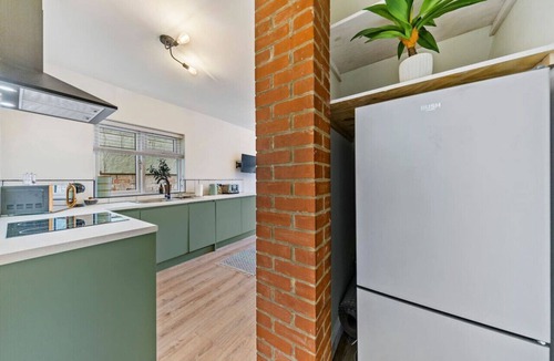 Kettering Apartment | Kettering Central - Exquisite Apartment