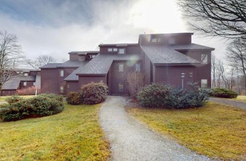 Ludlow Apartment | Kettle Brook I4