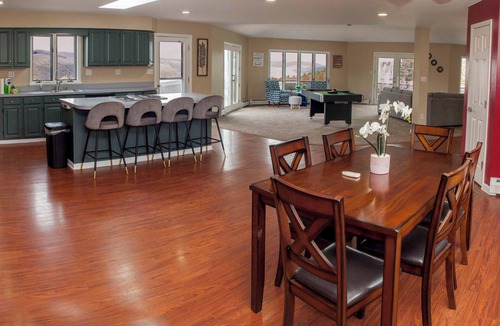 Hammondsport House | Keuka Glory-A beautiful home overlooking Keuka Lake!