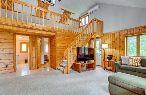 Hammondsport House | Keuka Lake Cabin w/Boat Dock Access & Fire Pit!