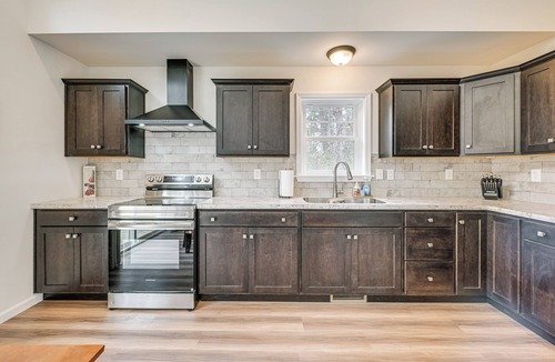 Town of Jerusalem Cottage | Keuka Lake Retreat Steps From Marina!