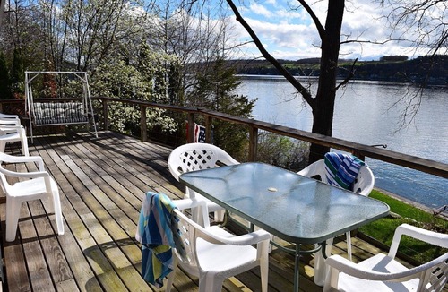 Town of Jerusalem House | Keuka Lakefront Serenity Splendor - Kayaks & Paddleboards included!
