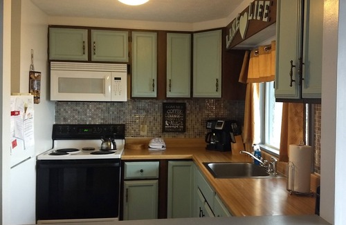 Town of Milo House | Keuka Lakefront Vacation Cottage