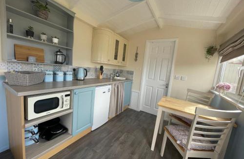 Finstown Apartment | Kevara Shepherds Hut