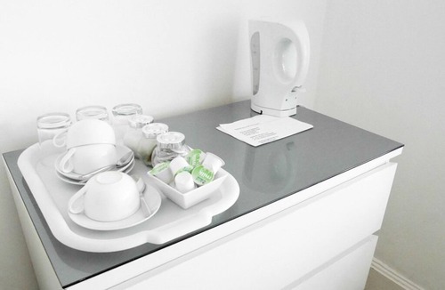 Kew Apartment | Kew Studios and Rooms