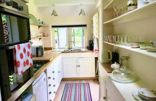 Stroud House | Key Cottage, sleeps 8