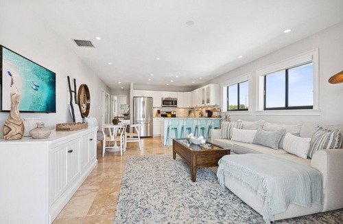 Key Largo Apartment | Key Largo Ocean Shore Villa 3 with pool & boat slip