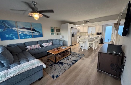 Pirates Cove House | Key Largo Three Level Townhouse on the Ocean Side, great amenities and two pools