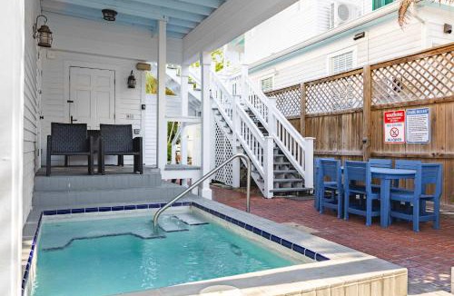 Historic Seaport Hotel | Key Lime Cottage