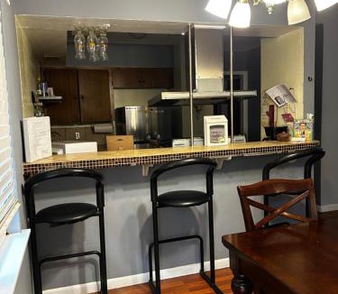 Westgate Villa | Key to Austin Rock Lounge