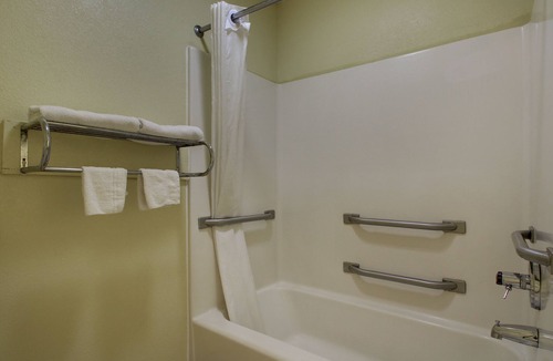 Montgomery Hotel | Key West Inn - Montgomery