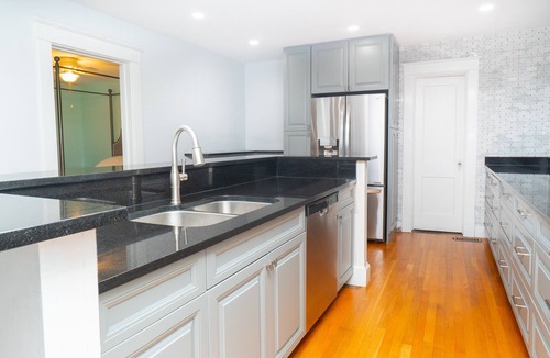 Northeast Virginia Beach House | KEY WEST INSPIRED 5 BEDROOM HOME. 4 MINUTE WALK TO BEACH & BOARDWALK