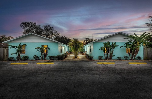 Tarpon Springs Apartment | Key West Style Bungalows!