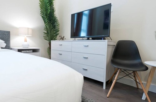 Downtown Boston Apartment | Keyless Entry | Laundry in Bldg | Pet Friendly