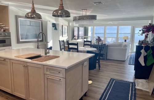 Ramrod Key House | Keys cottage, oceanfront, dock, fenced backyard
