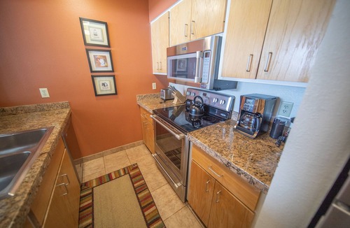 Lakeside Village Condo | Keystone Condo | Lake Views + Balcony + Pool
