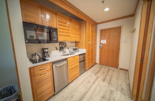 Mountain House Condo | Keystone Studio | Hot Tub/Firepit/Trails Nearby
