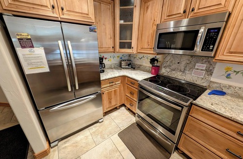 Mountain House Condo | Keystone Summer Stay | Balcony & River Views