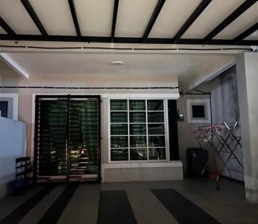 Kluang House | Khalish homestay