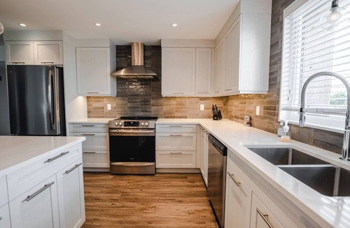 Cornwall Apartment | Khlozy Escape the ordinary. (Feonho)