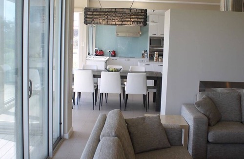 Penneshaw House | KI Blue|Ocean views|Luxe|Spacious|Kangaroo Island