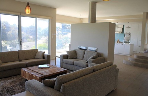 Penneshaw House | KI Blue|Ocean views|Luxe|Spacious|Kangaroo Island