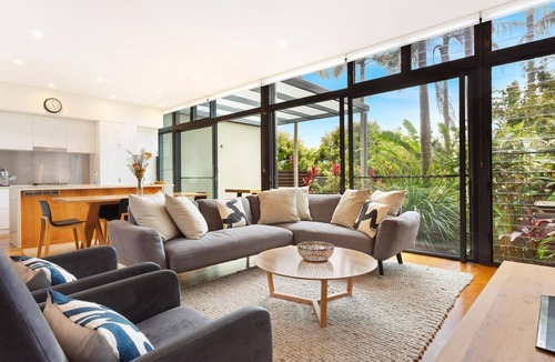 Byron Bay House | Kiah - nestled between Main & Belongil Beaches
