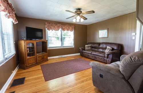 Steelville Other | Kick'n K Farmhouse on the Meramec River