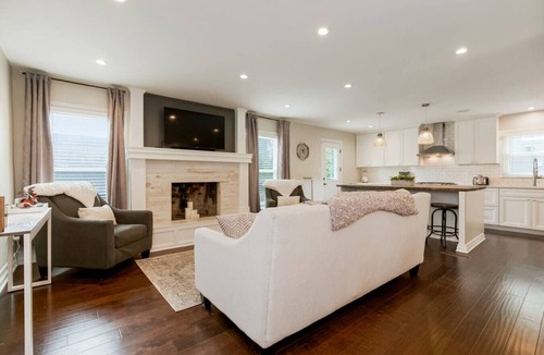 Prairie Village House | Kid-Friendly 4 Bedroom Home w/Heated Private Pool