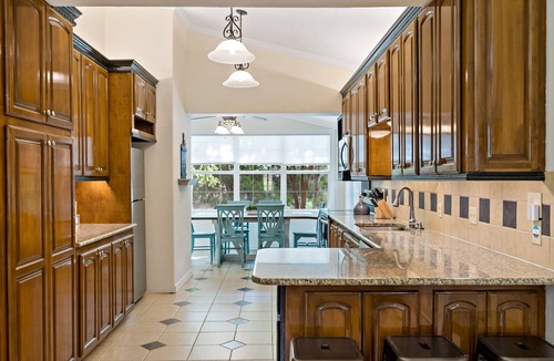 Enchanted Oaks House | Kid Friendly-Boat Ramp-Outdoor-Projector-Community Pool Access