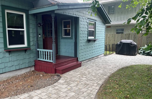 Rome Cottage | Kid-Friendly Cottage near Lake Delta