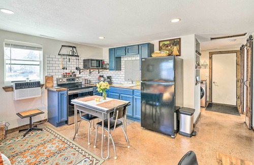 Fairfax House | Kid-Friendly House ~ 8 Mi to Cedar Rapids!