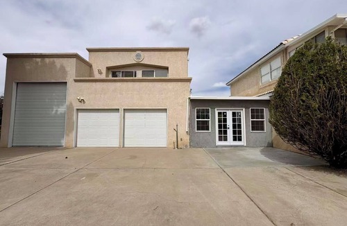 North Albuquerque Acres House | Kids Friendly 3-bedroom Suite with Gorgeous Mountain View