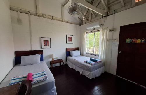 Kampung Masjid Haji Long House | Kijalena wood studio