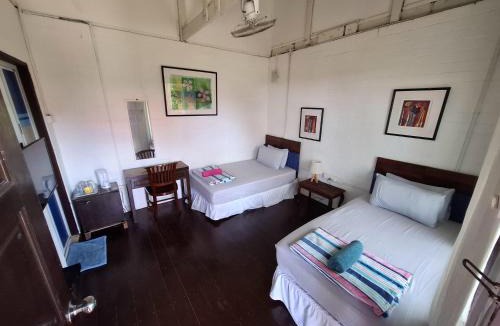 Kampung Masjid Haji Long House | Kijalena wood studio